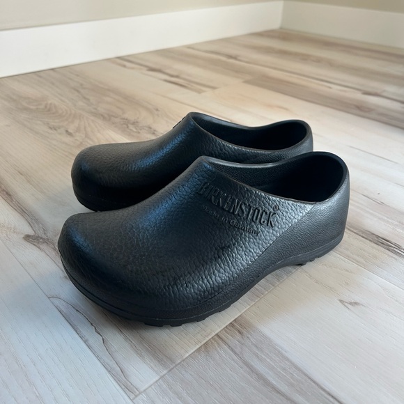 Birkenstock Black Clogs - Picture 2 of 5
